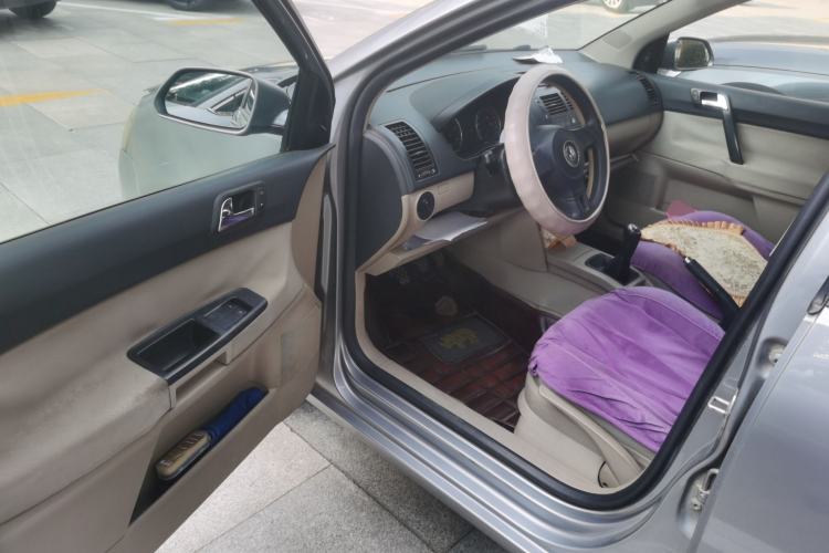 Used Volkswagen Polo 2011 Jingqu 1.4L Manual Sile Edition Driver Seat