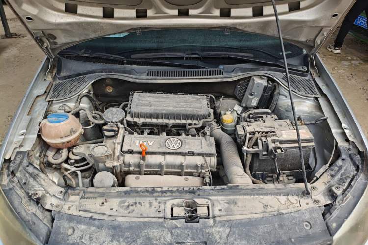 Used Volkswagen Polo 2011 1.6L Automatic ZhiKu Edition Engine Bay