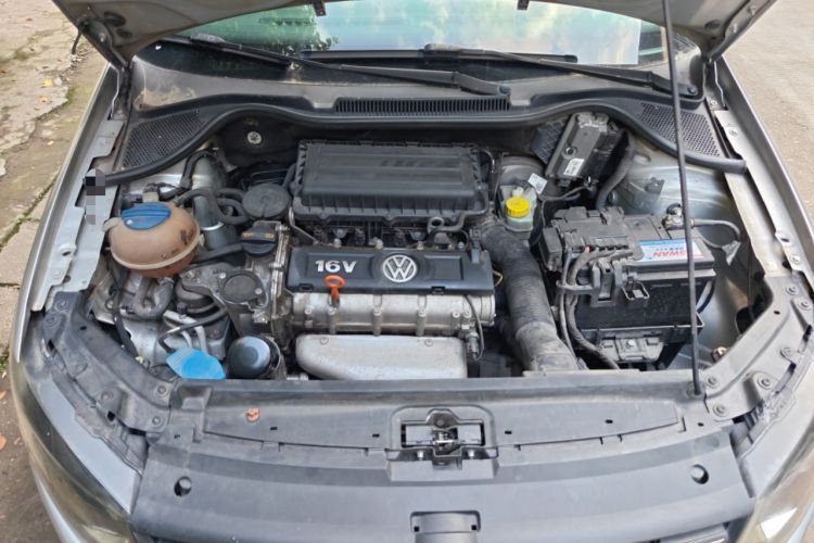Used Volkswagen Polo 2011 1.4L Manual ZhiLe Edition Engine Bay