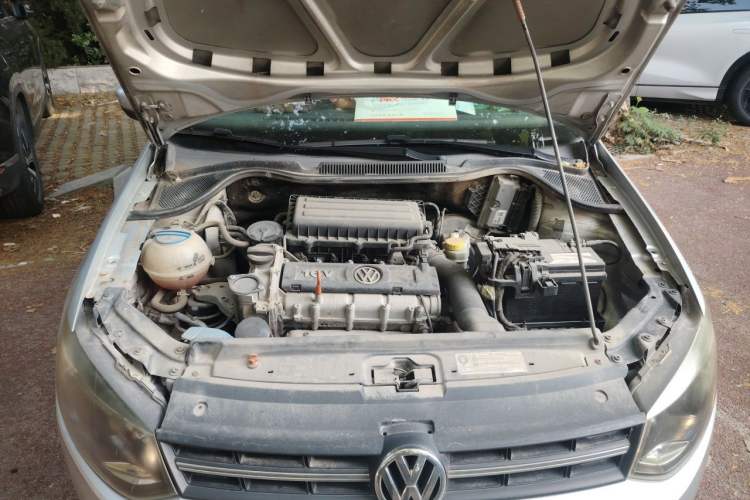 Used Volkswagen Polo 2011 1.4L Manual ZhiShang Edition Engine Bay