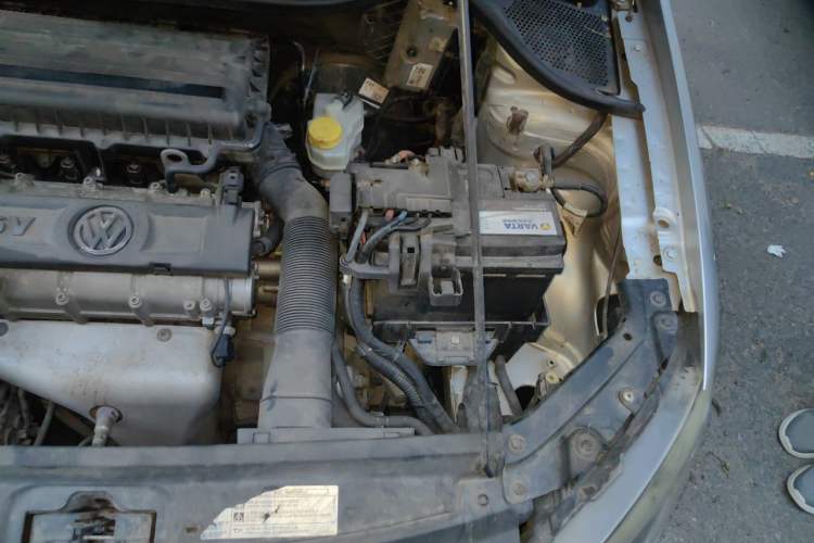 Used Volkswagen Polo 2011 1.6L Manual ZhiShang Edition Engine Bay Left