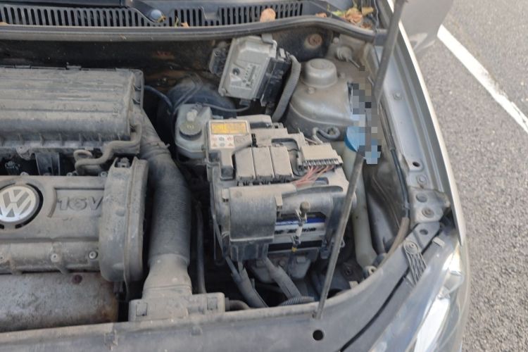 Used Volkswagen Polo 2011 Jingqu 1.6L Automatic Siku Edition Engine Bay Left