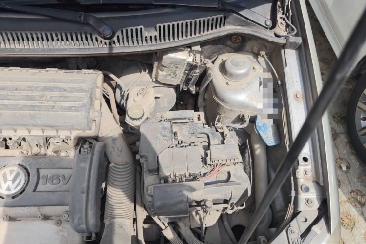Used Volkswagen Polo 2011 Jingqu 1.4L Automatic Shishang Edition Engine Bay Left