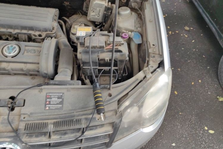 Used Volkswagen Polo 2011 Jingqu 1.6L Manual - Real Cool Edition Engine Bay Left