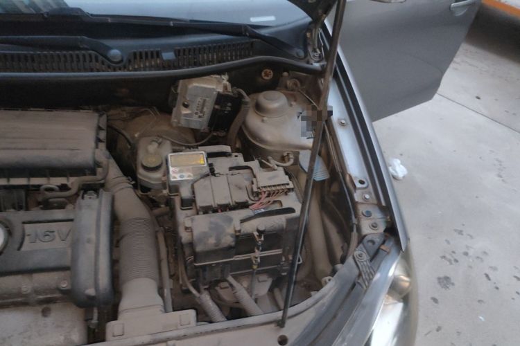 Used Volkswagen Polo 2011 Jingqu 1.4L Automatic Shishang Edition Engine Bay Left