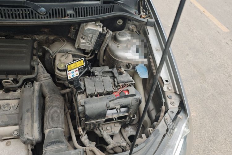 Used Volkswagen Polo 2011 Jingqu 1.6L Manual - Real Cool Edition Engine Bay Left