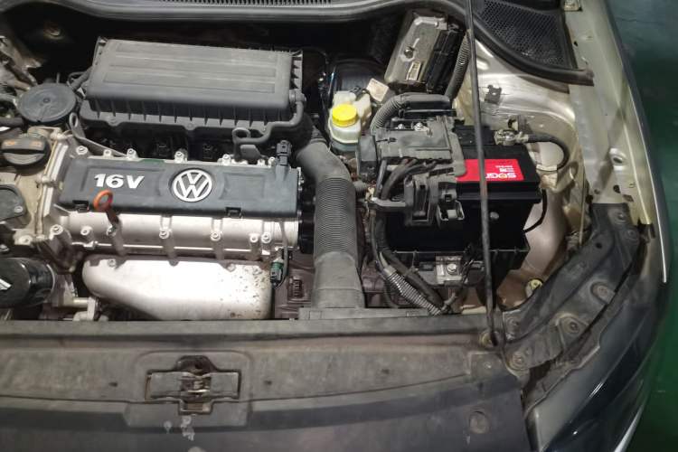 Used Volkswagen Polo 2011 1.6L Automatic ZhiShang Version Engine Bay Left