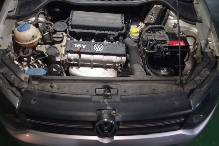 Used Volkswagen Polo 2011 1.6L Automatic ZhiShang Version Engine Bay