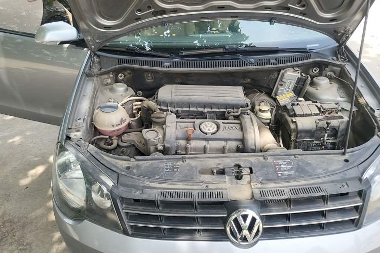Used Volkswagen Polo 2011 Jingqu 1.4L Automatic Shishang Edition Engine Bay Right