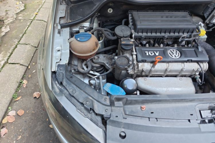 Used Volkswagen Polo 2011 1.4L Manual ZhiLe Edition Engine Bay Right