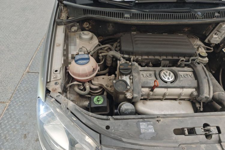 Used Volkswagen Polo 2011 Jingqu 1.6L Manual - Real Cool Edition Engine Bay Right
