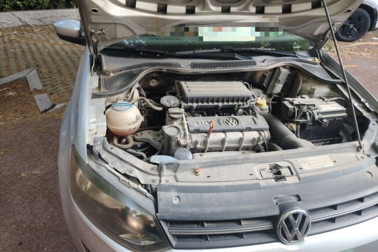 Used Volkswagen Polo 2011 1.4L Manual ZhiShang Edition Engine Bay Right