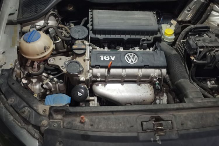 Used Volkswagen Polo 2011 1.6L Automatic ZhiShang Version Engine Bay Right