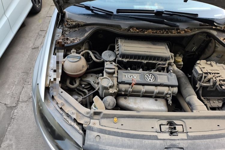 Used Volkswagen Polo 2011 1.4L Manual ZhiLe Edition Engine Bay Right