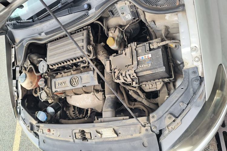 Used Volkswagen Polo 2011 1.4L Manual ZhiLe Edition Engine Bay