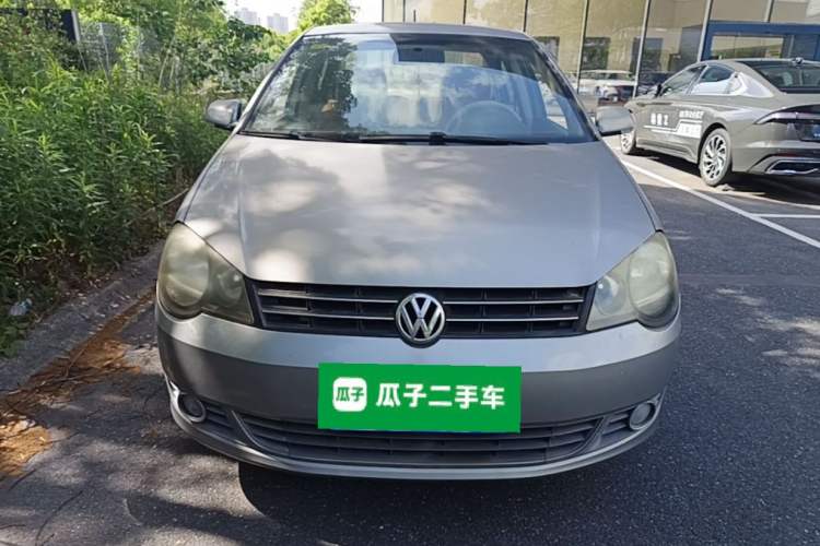 Used Volkswagen Polo 2011 Jingqu 1.6L Manual - Real Cool Edition Front