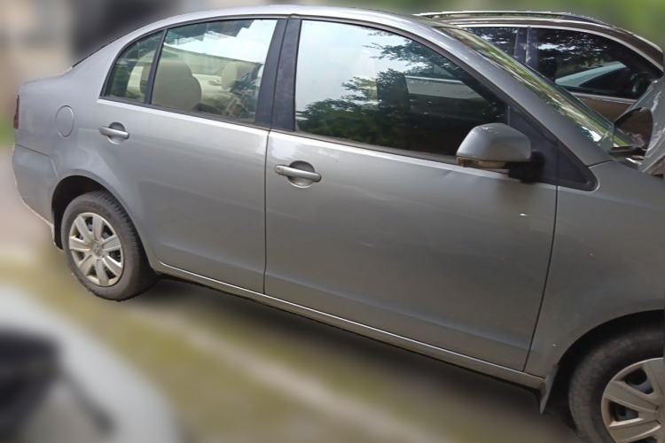 Used Volkswagen Polo 2011 Jingqu 1.4L Manual Sile Edition Front Right 45 Deg