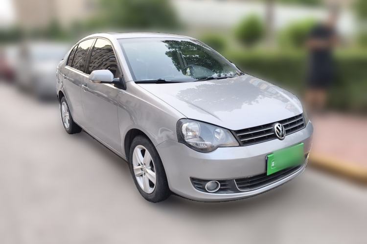 Used Volkswagen Polo 2011 Jingqu 1.6L Automatic Siku Edition Front Right 45 Deg