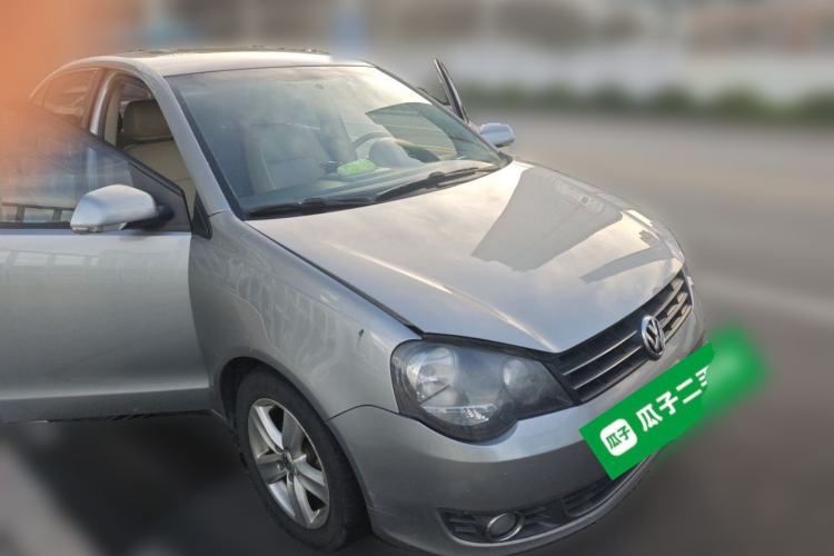 Used Volkswagen Polo 2011 Jingqu 1.6L Automatic Siku Edition Front Right 45 Deg