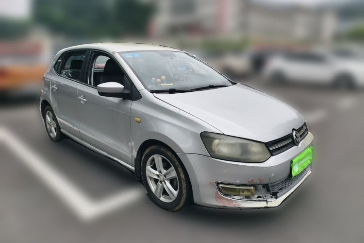 Used Volkswagen Polo 2011 1.4L Manual ZhiShang Edition Front Right 45 Deg