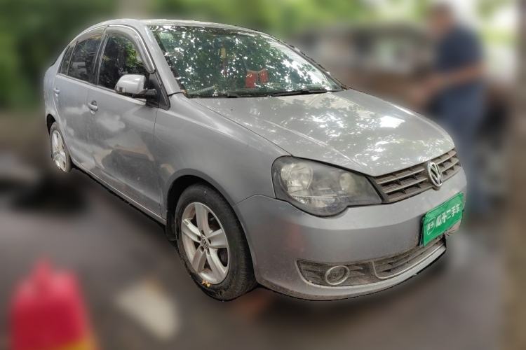 Used Volkswagen Polo 2011 Jingqu 1.6L Manual - Real Cool Edition Front Right 45 Deg