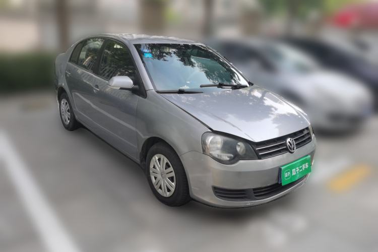 Used Volkswagen Polo 2011 Jingqu 1.4L Manual Sile Edition Front Right 45 Deg