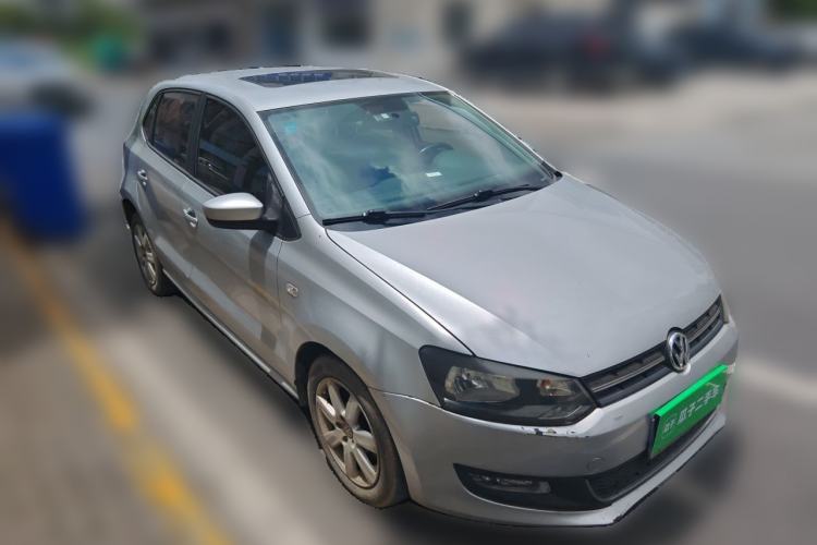 Used Volkswagen Polo 2011 1.4L Automatic ZhiCool Edition Front Right 45 Deg