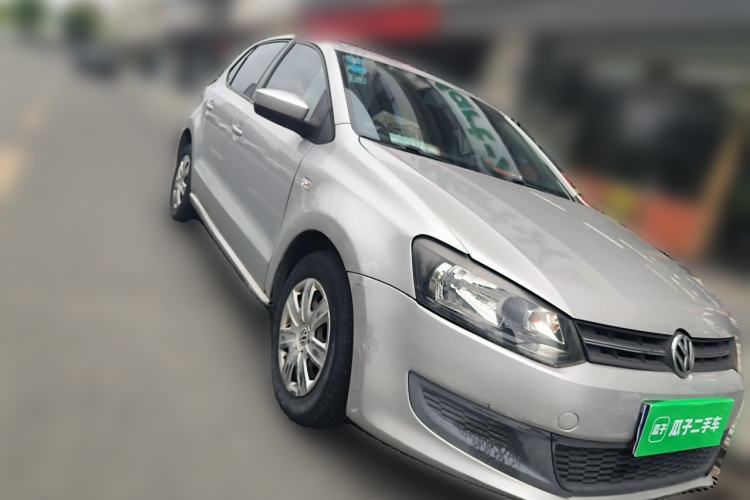 Used Volkswagen Polo 2011 1.4L Manual ZhiLe Edition Front Right 45 Deg