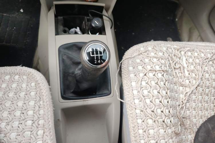 Used Volkswagen Polo 2011 Jingqu 1.4L Manual Shishang Edition Gear Lever