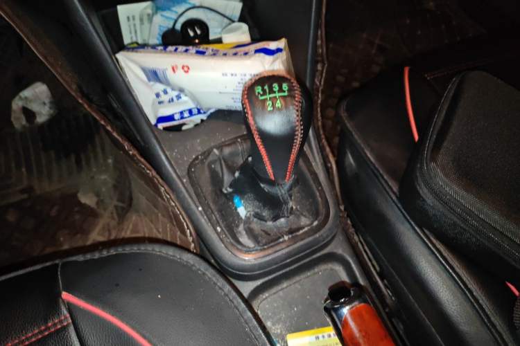 Used Volkswagen Polo 2011 1.4L Manual ZhiLe Edition Gear Lever