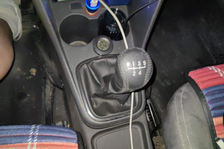 Used Volkswagen Polo 2011 1.6L Manual ZhiShang Edition Gear Lever