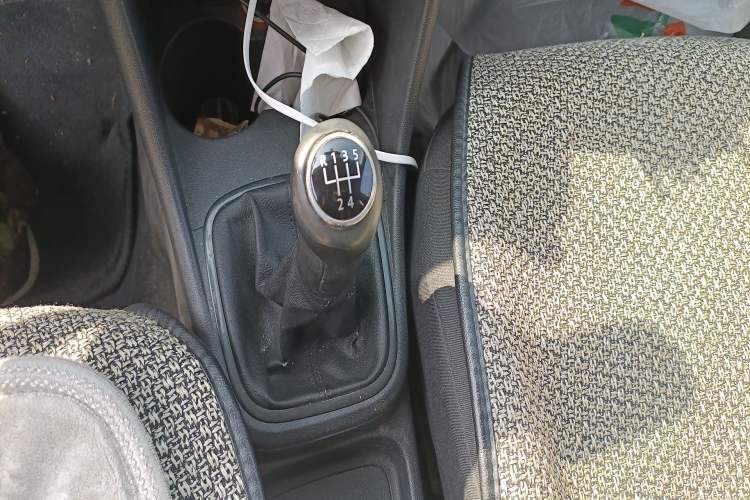 Used Volkswagen Polo 2011 1.4L Manual ZhiShang Edition Gear Lever