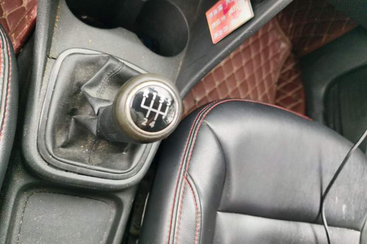 Used Volkswagen Polo 2011 1.4L Manual ZhiShang Edition Gear Lever