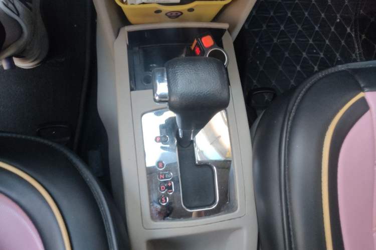 Used Volkswagen Polo 2011 Jingqu 1.4L Automatic Shishang Edition Gear Lever