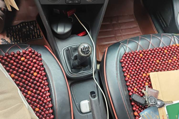 Used Volkswagen Polo 2011 1.4L Manual ZhiShang Edition Gear Lever