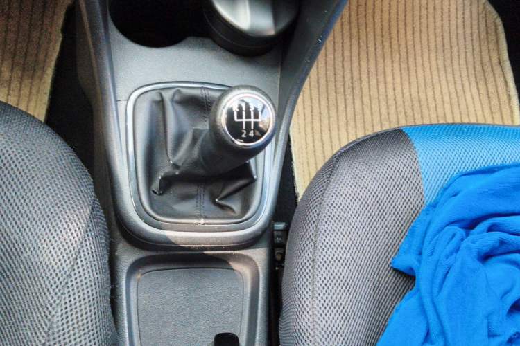 Used Volkswagen Polo 2011 1.6L Manual ZhiShang Edition Gear Lever