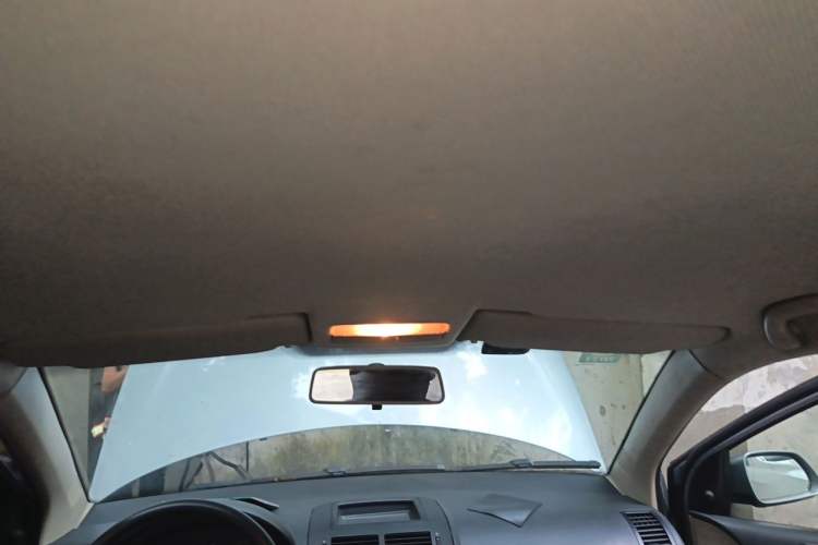 Used Volkswagen Polo 2011 Jingqu 1.4L Manual Sile Edition Headliner