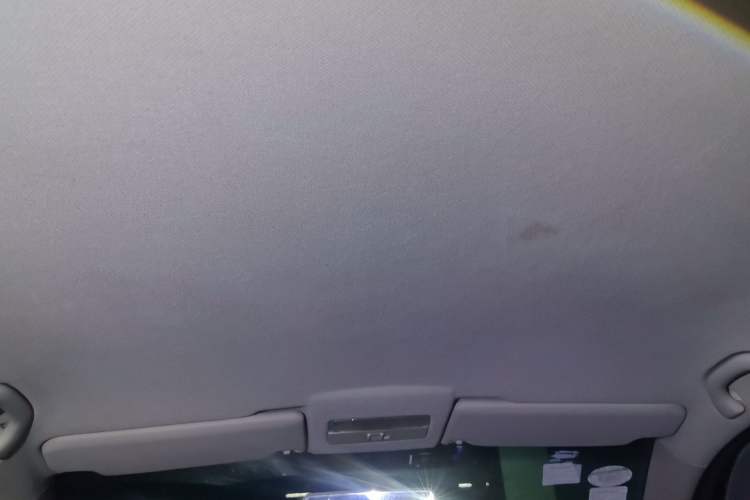 Used Volkswagen Polo 2011 Jingqu 1.4L Manual Shishang Edition Headliner