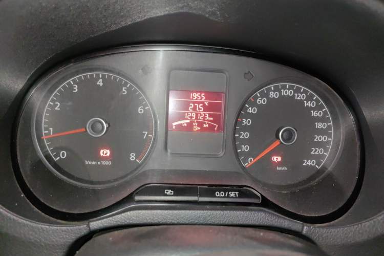 Used Volkswagen Polo 2011 1.6L Manual ZhiShang Edition Instrument Cluster