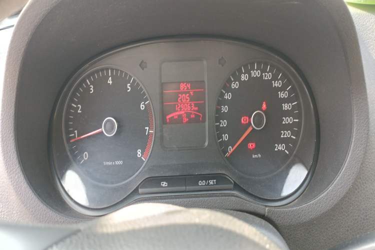 Used Volkswagen Polo 2011 1.4L Manual ZhiShang Edition Instrument Cluster