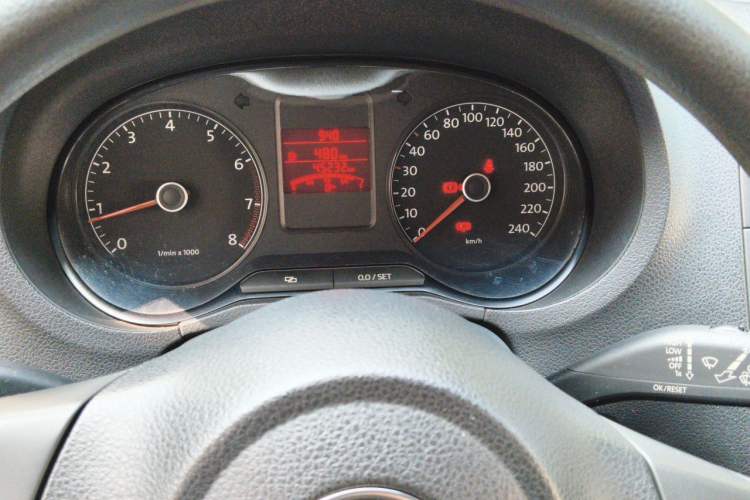 Used Volkswagen Polo 2011 1.6L Manual ZhiShang Edition Instrument Cluster