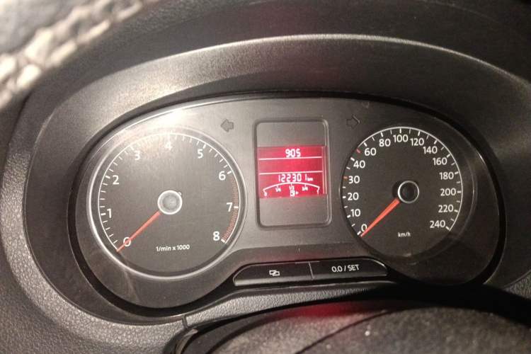 Used Volkswagen Polo 2011 1.6L Automatic ZhiKu Edition Instrument Cluster