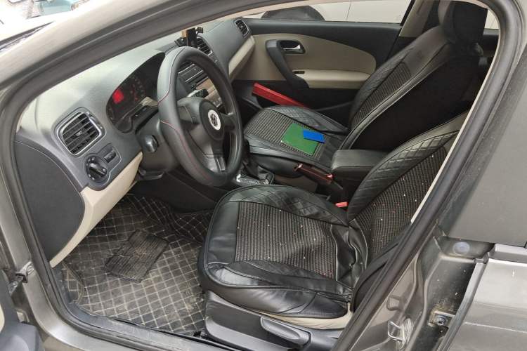 Used Volkswagen Polo 2011 1.6L Automatic ZhiShang Version Left Front Seat
