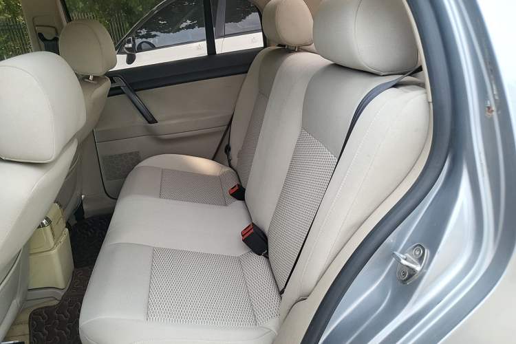Used Volkswagen Polo 2011 Jingqu 1.4L Automatic Shishang Edition Left Rear Seat