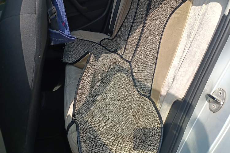 Used Volkswagen Polo 2011 1.4L Manual ZhiShang Edition Left Rear Seat