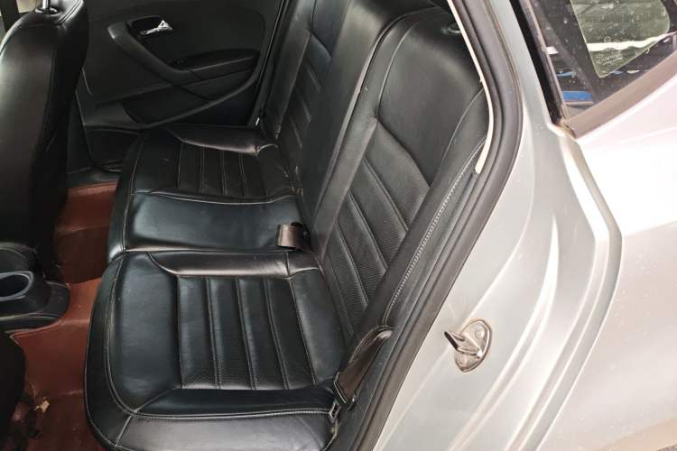Used Volkswagen Polo 2011 1.6L Automatic ZhiKu Edition Left Rear Seat