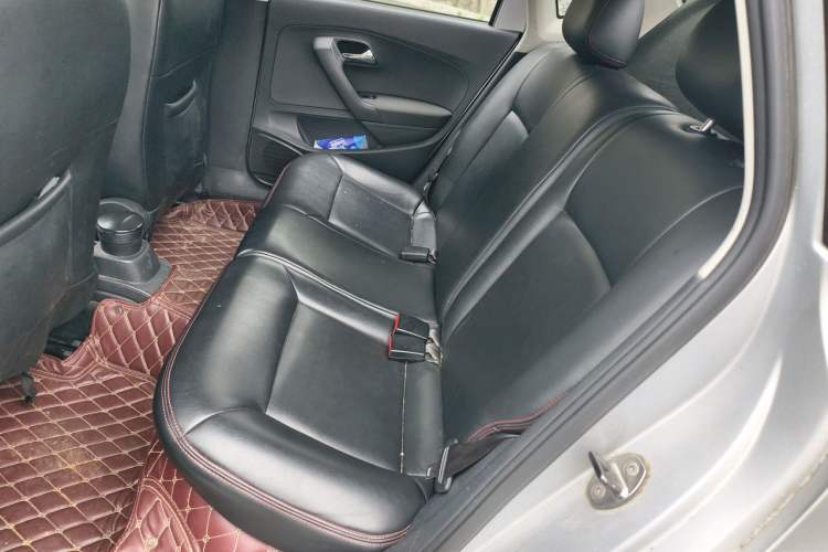 Used Volkswagen Polo 2011 1.4L Manual ZhiShang Edition Left Rear Seat