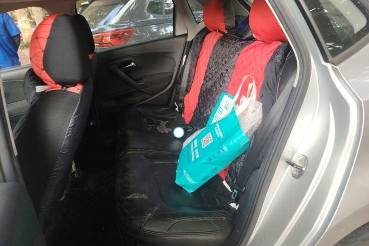 Used Volkswagen Polo 2011 1.4L Manual ZhiShang Edition Left Rear Seat
