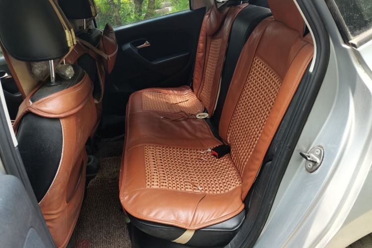 Used Volkswagen Polo 2011 1.6L Automatic ZhiShang Version Left Rear Seat