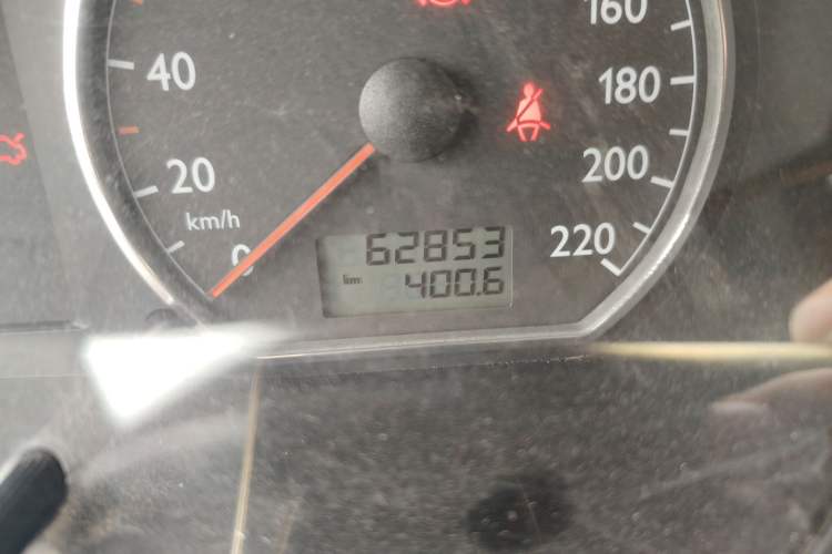 Used Volkswagen Polo 2011 Jingqu 1.4L Manual Shishang Edition Odometer Close Up